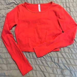 Lululemon cropped long sleeve compression shirt